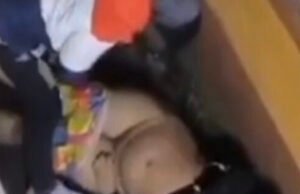 VIDEO: South African Man Gets Caught Trying To Take Advantage Of A Drunk Woman Video of South african man caught trying to Rape A drunk woman